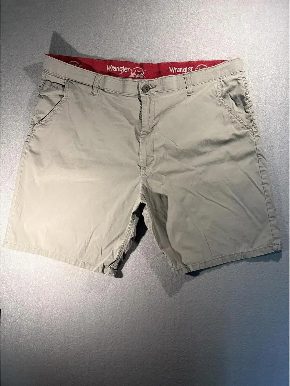 Wrangler Outdoor Khaki Cargo Shorts Men's Waist 42